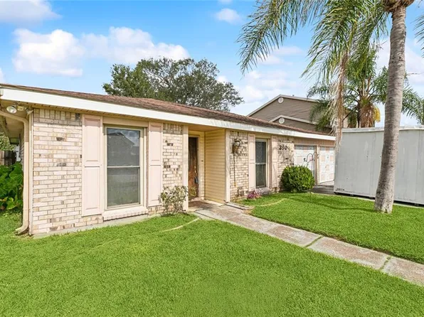 3804 Chriswood Ln, Harvey, LA 70058