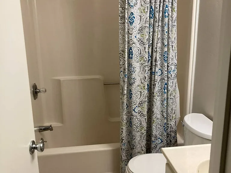 122 Wells St — Photo 11