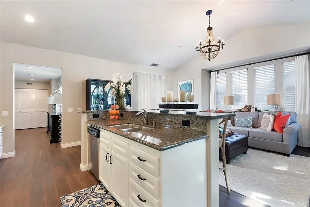 9 Rosemary Pl — Photo 3