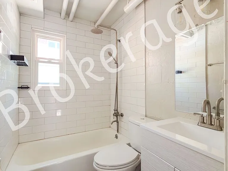 549-553 Highland Ave NE — Photo 7