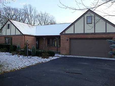 1st image of 2622 Foxbury Ln