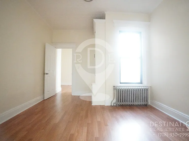 429 48th St #3 — Photo 17