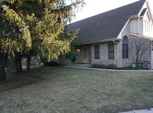 787 N Walden Dr, Palatine, IL 60067