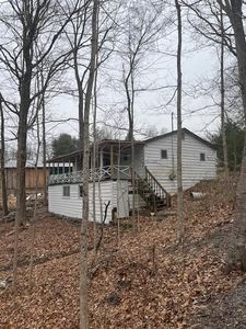 386 Hunters Farm Rd, Henryville, PA, 18332