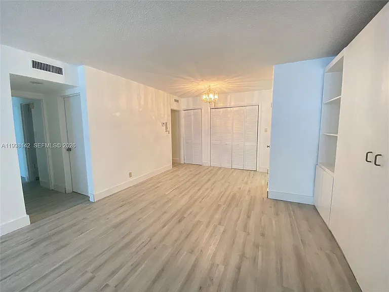 9225 Collins Ave #706 — Photo 4