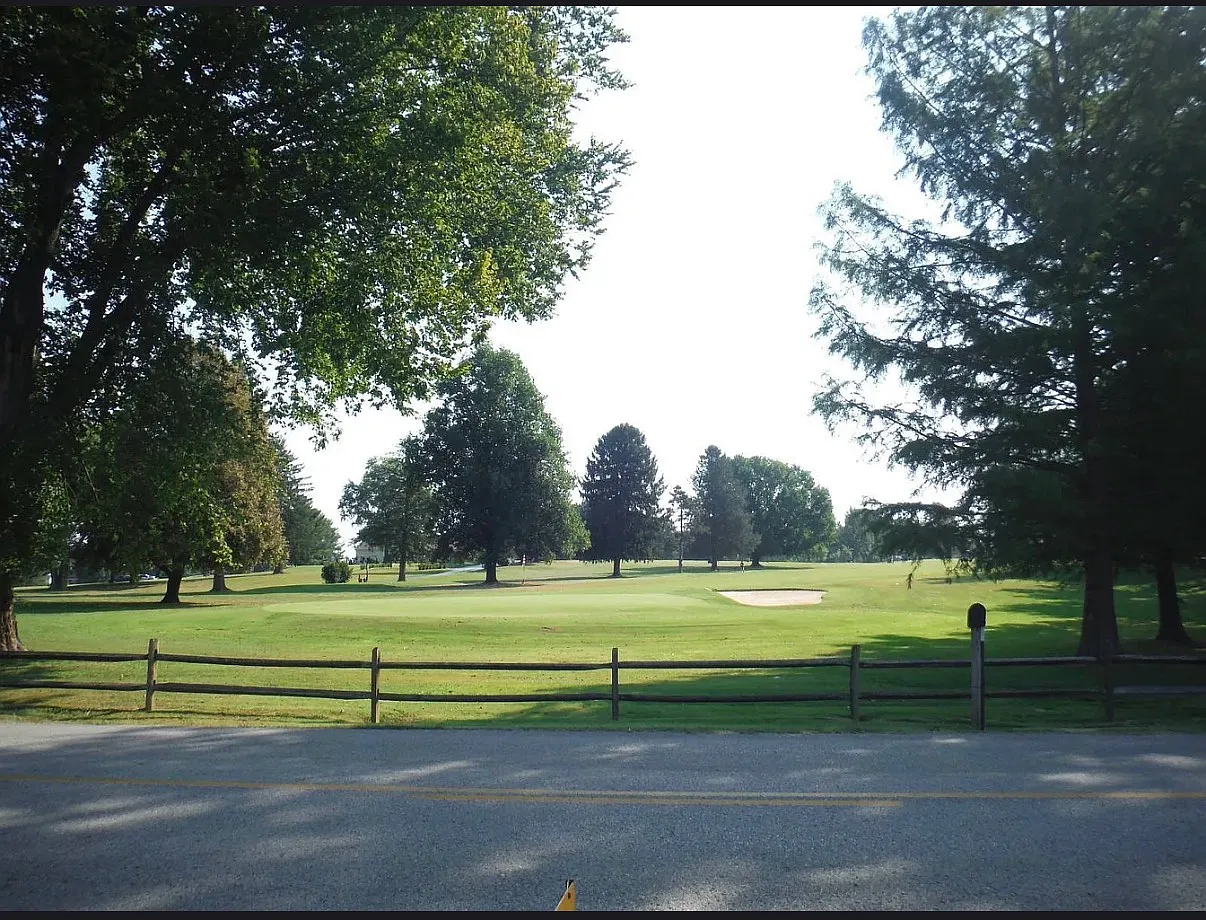 3 bed, 1100 sqft, $1,350 — Photo 3