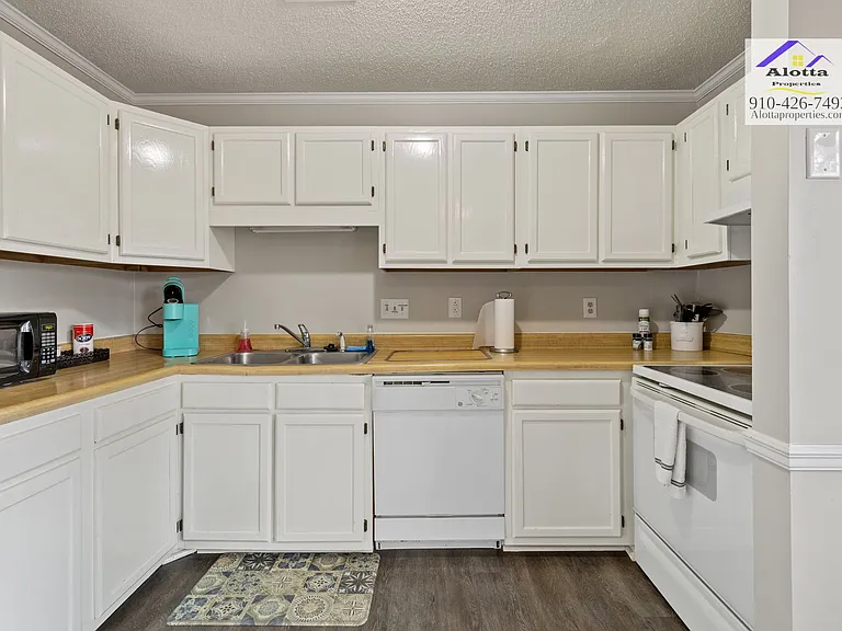 130 Girard Ave — Photo 12