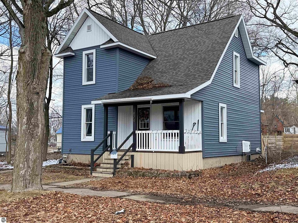 1st image of 824 Cotey St