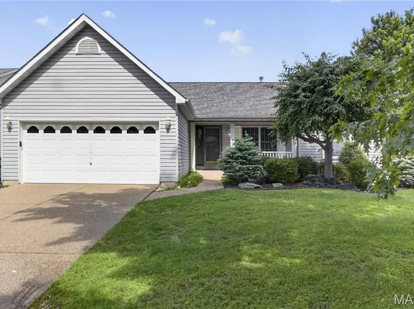 428 Quiet Field Dr, Saint Peters, MO 63376