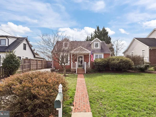 6915 Farragut Ave, Falls Church, VA 22042
