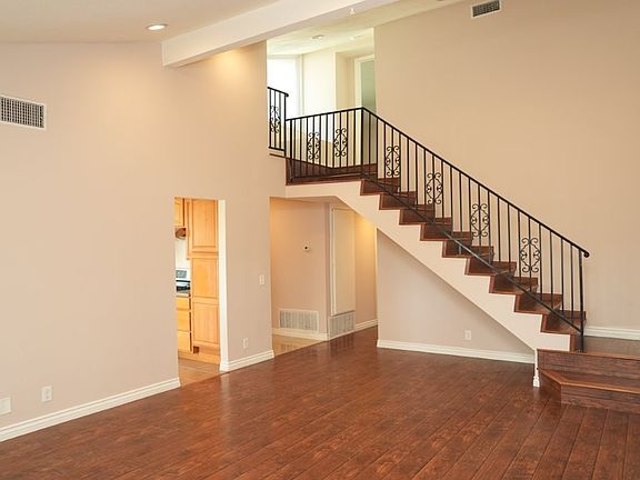 3rd image of 1324 Oahu St