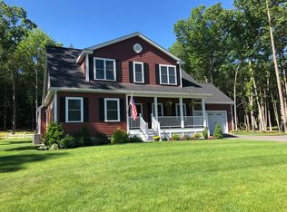 6 Haywick Dr, Stratham, NH 03885