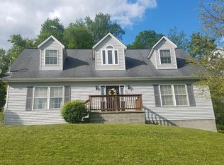 39 N Gate Dr, Mannington, WV 26582