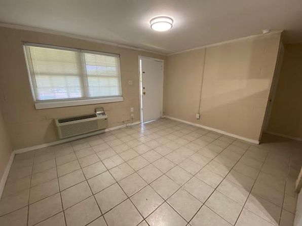 105 Robbins Ave, Jamestown, NC 27282