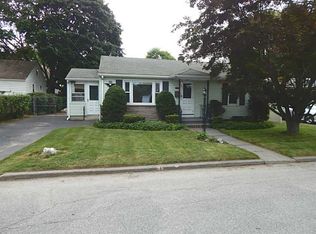 62 Massachusetts St, Cranston, RI 02920