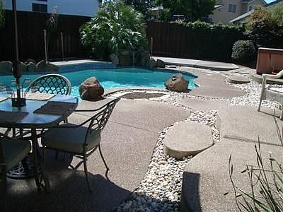 Beautiful Backyard pool, spa and large patio areas
