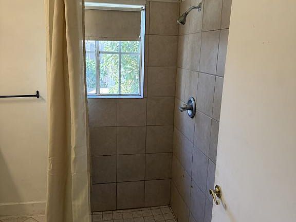 4th image of 5730 Aguila Ave