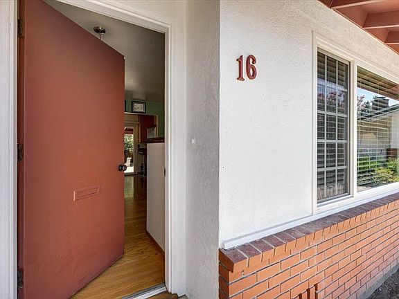 4th image of 16 Henry Court
