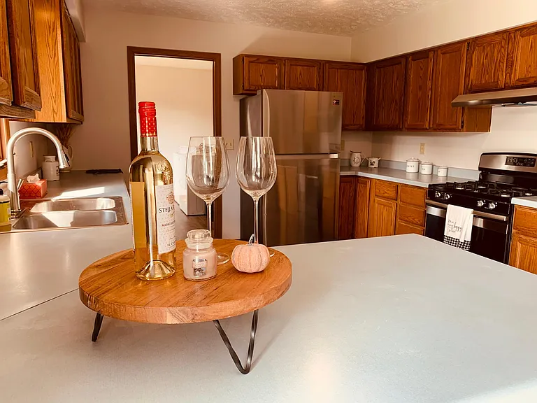 185 N Dogwood St — Photo 5