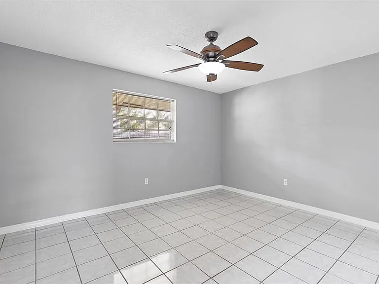 821 SW 4th St #1 — Photo 9