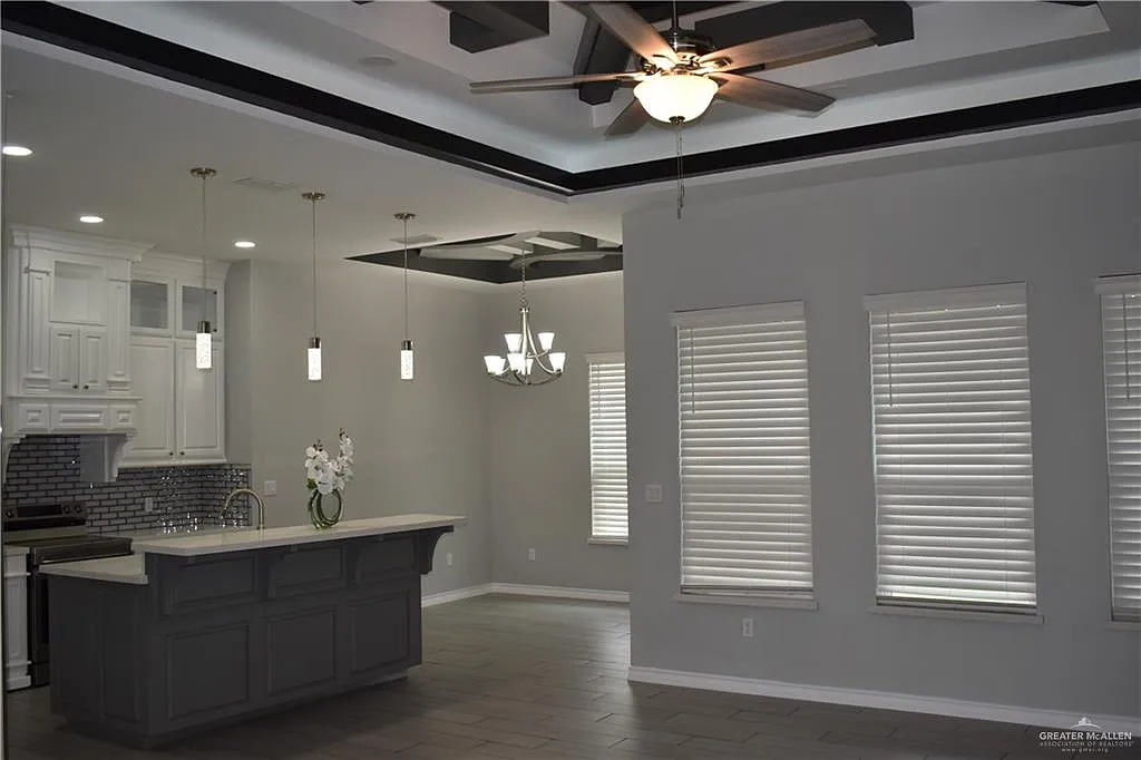 4 bed, 3.0 bath, 2154 sqft, $2,300 — Photo 3