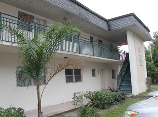 4141 16th St APT 15-10, Vero Beach, FL 32960