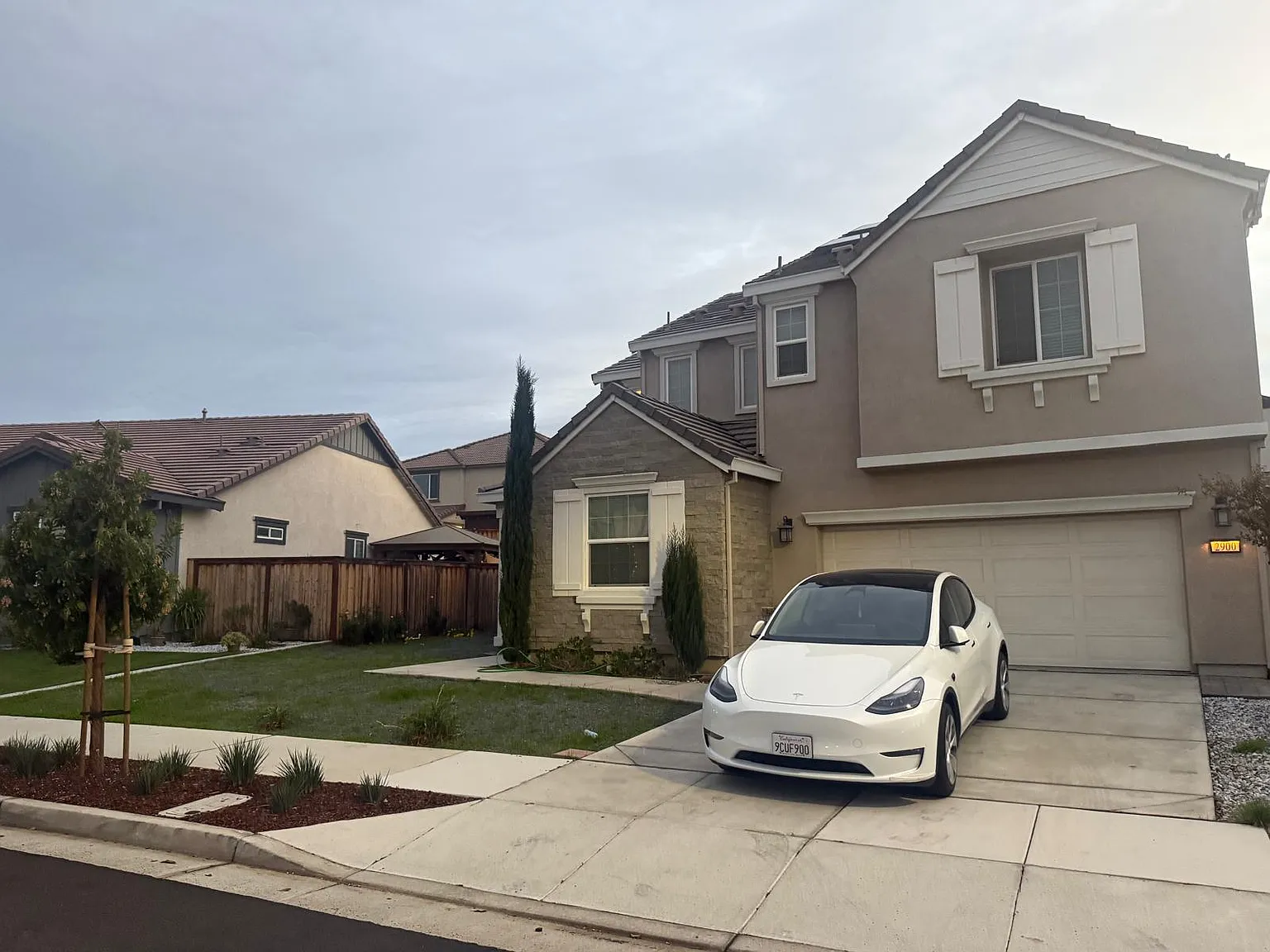 2900 Reyva Dhillon Ln photo 1