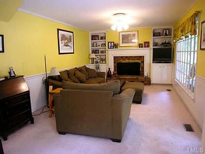 4th image of 213 W Wilson St