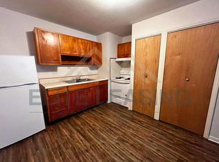 5206 SW 23rd St., Topeka, KS 66614