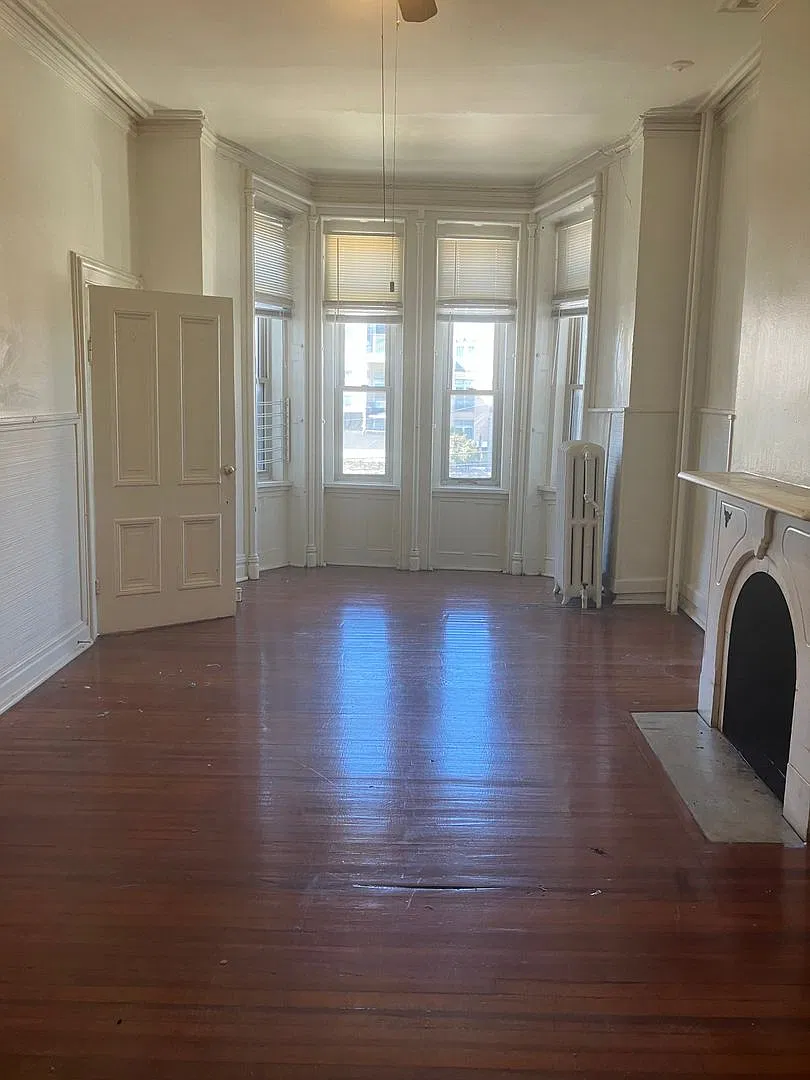 1218 St Paul Street — Photo 2