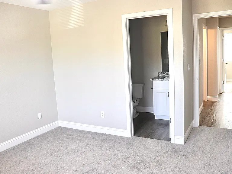 5824 Grayson St — Photo 11
