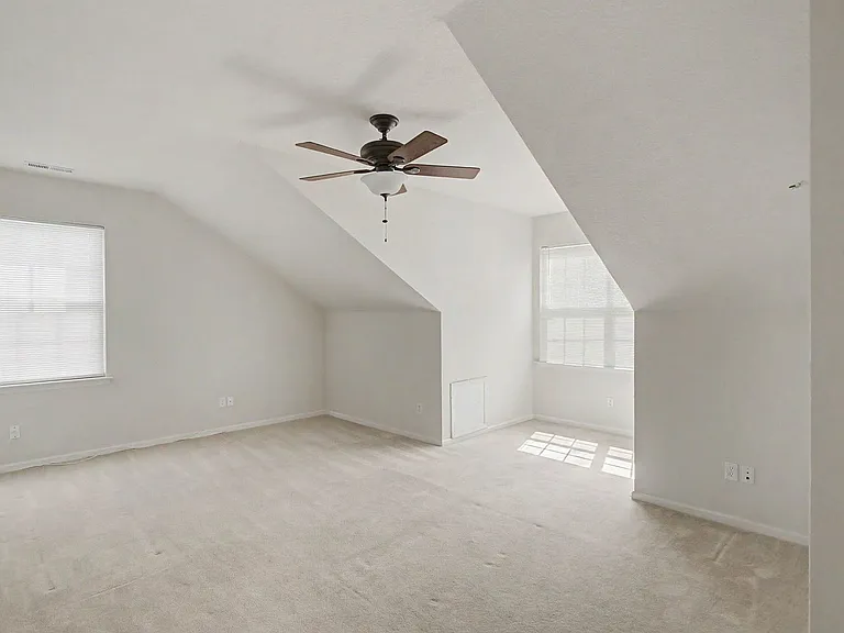 354 Canaan Cir — Photo 14