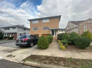 24 Grunauer Ave #1, Saddle Brook, NJ 07663