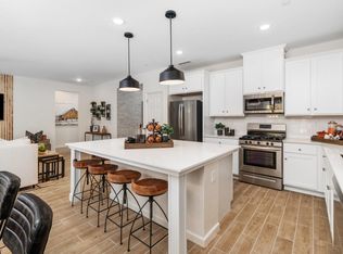 1150 Encore Way W, Madera, CA 93636