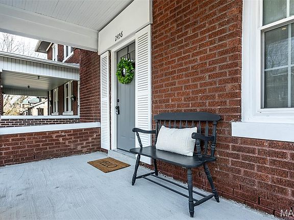4th image of 2456 Delmar Ave