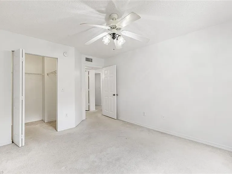 8920 Colonnades Ct E #518 — Photo 8