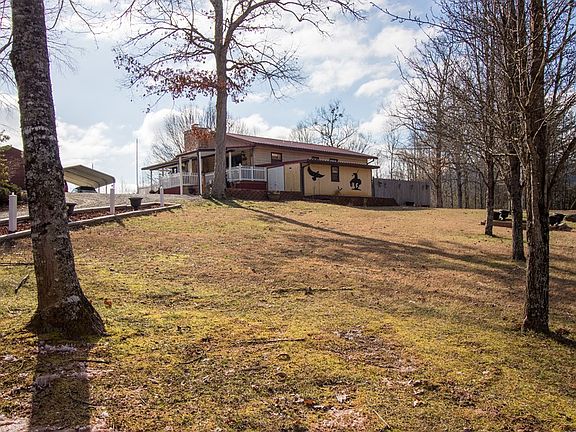 3rd image of 40 Mountain Laurel Rd