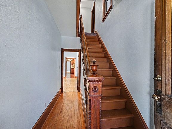 3rd image of 462 13th St