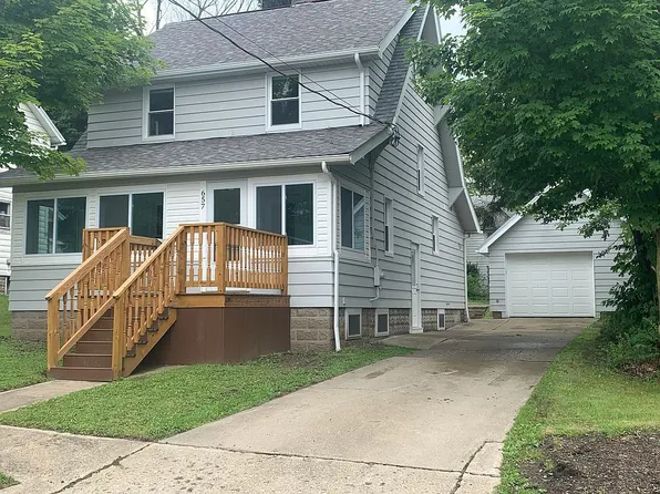 657 Clover Ln, Meadville, PA 16335