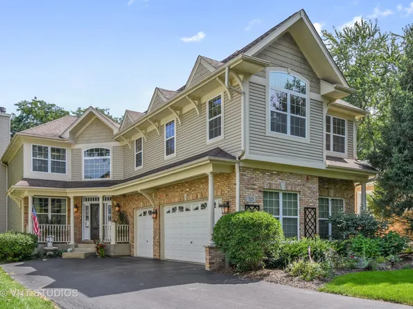 723 Exmoor Ave, Barrington, IL 60010