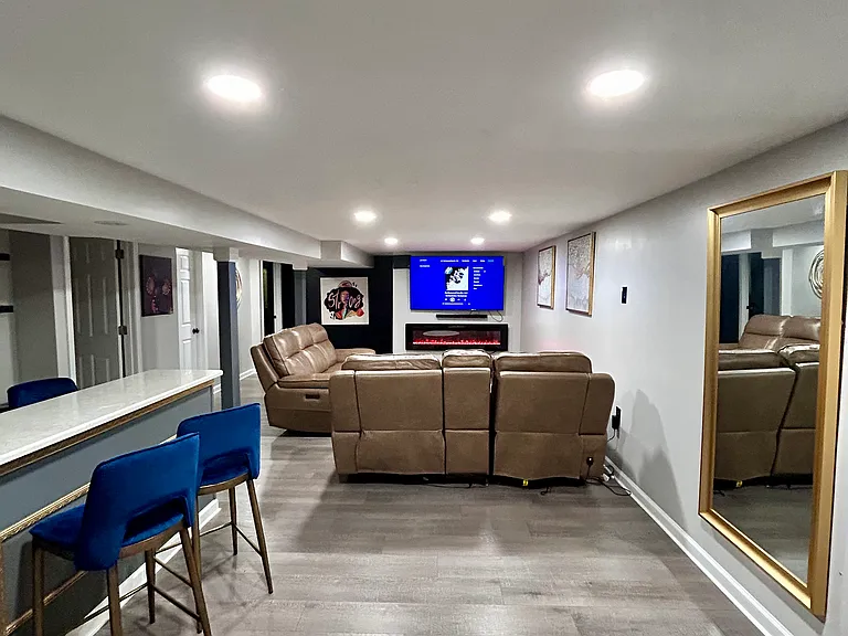 38485 Monmouth St — Photo 19