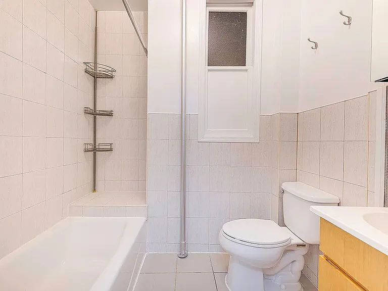 242 Mulberry St #22 — Photo 5