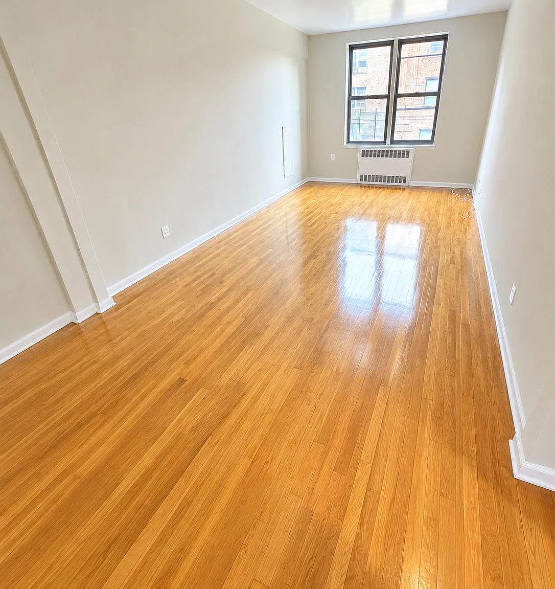 86-06 35th Avenue — Photo 1