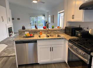 2163 Lansbury St, Santa Rosa, CA 95404