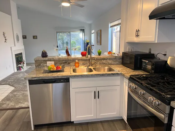 2163 Lansbury St, Santa Rosa, CA 95404