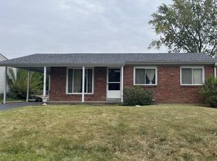 2820 Beechwood Ln, Maryland Heights, MO