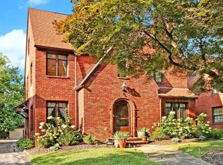 18721 Scottsdale Blvd, Shaker Heights, OH