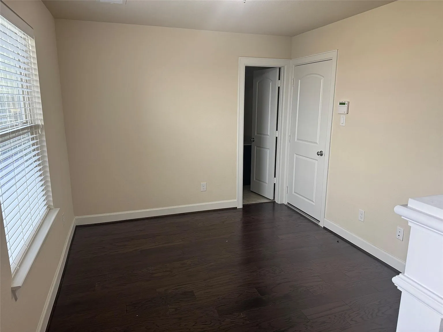3 bed, 3.0 bath, 1878 sqft, $2,450 — Photo 3