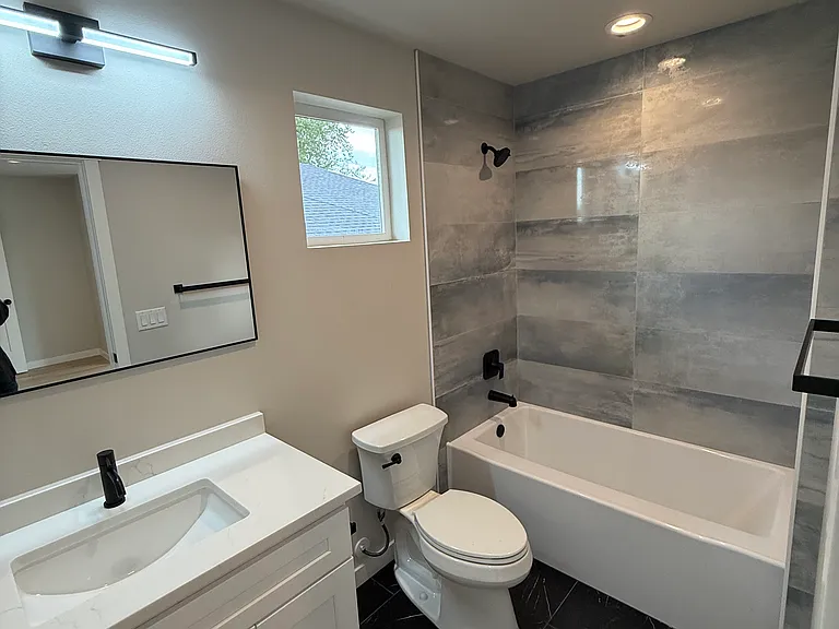 5005 S 114th St — Photo 10