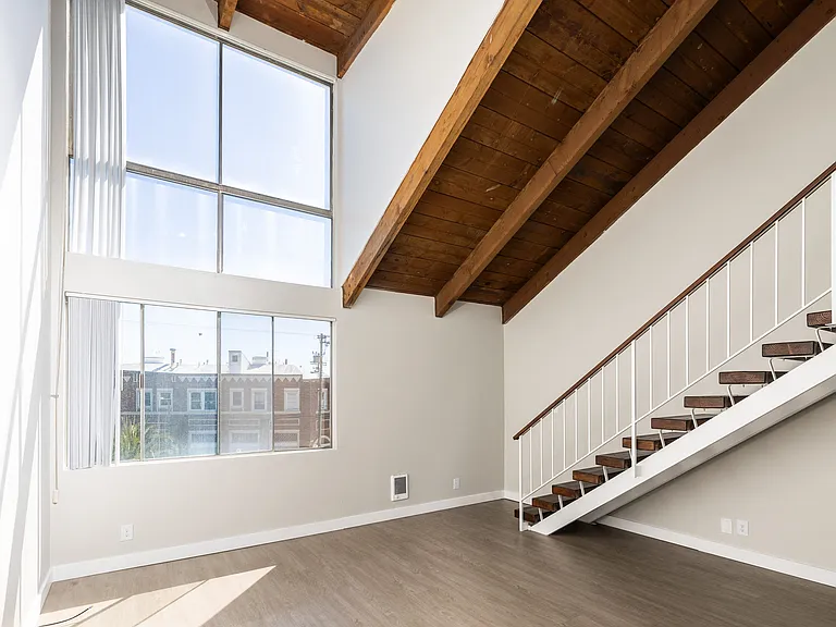 Windward Village Apartments — Photo 19